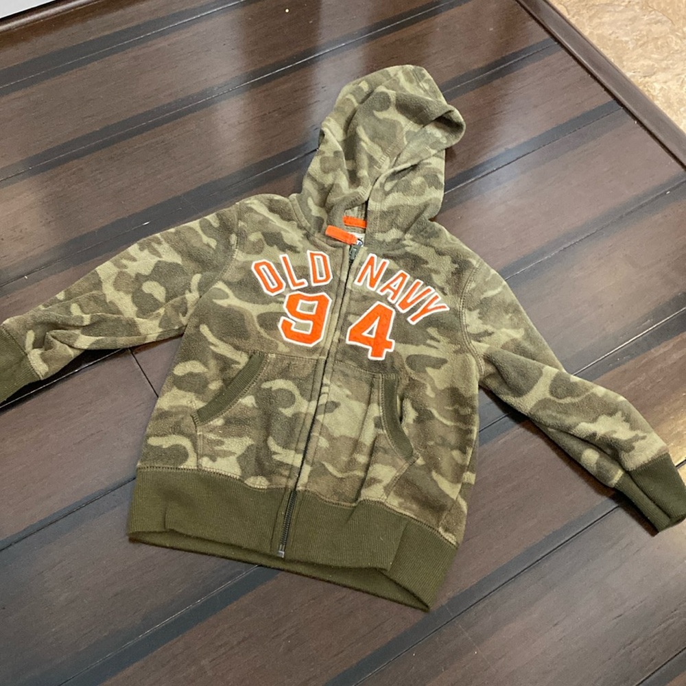 3T sweatshirt